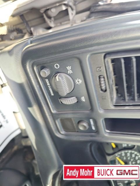 Used 2000 Chevrolet Silverado 1500 w/ Exterior Appearance Pkg image 33