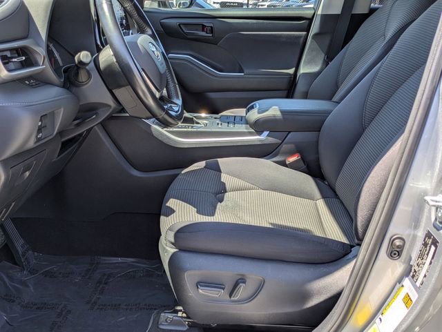 Used 2021 Toyota Highlander LE image 10