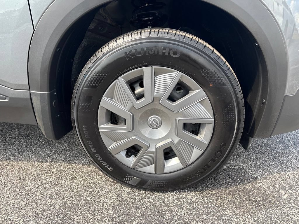 Used 2025 Nissan Kicks S FWD image 8