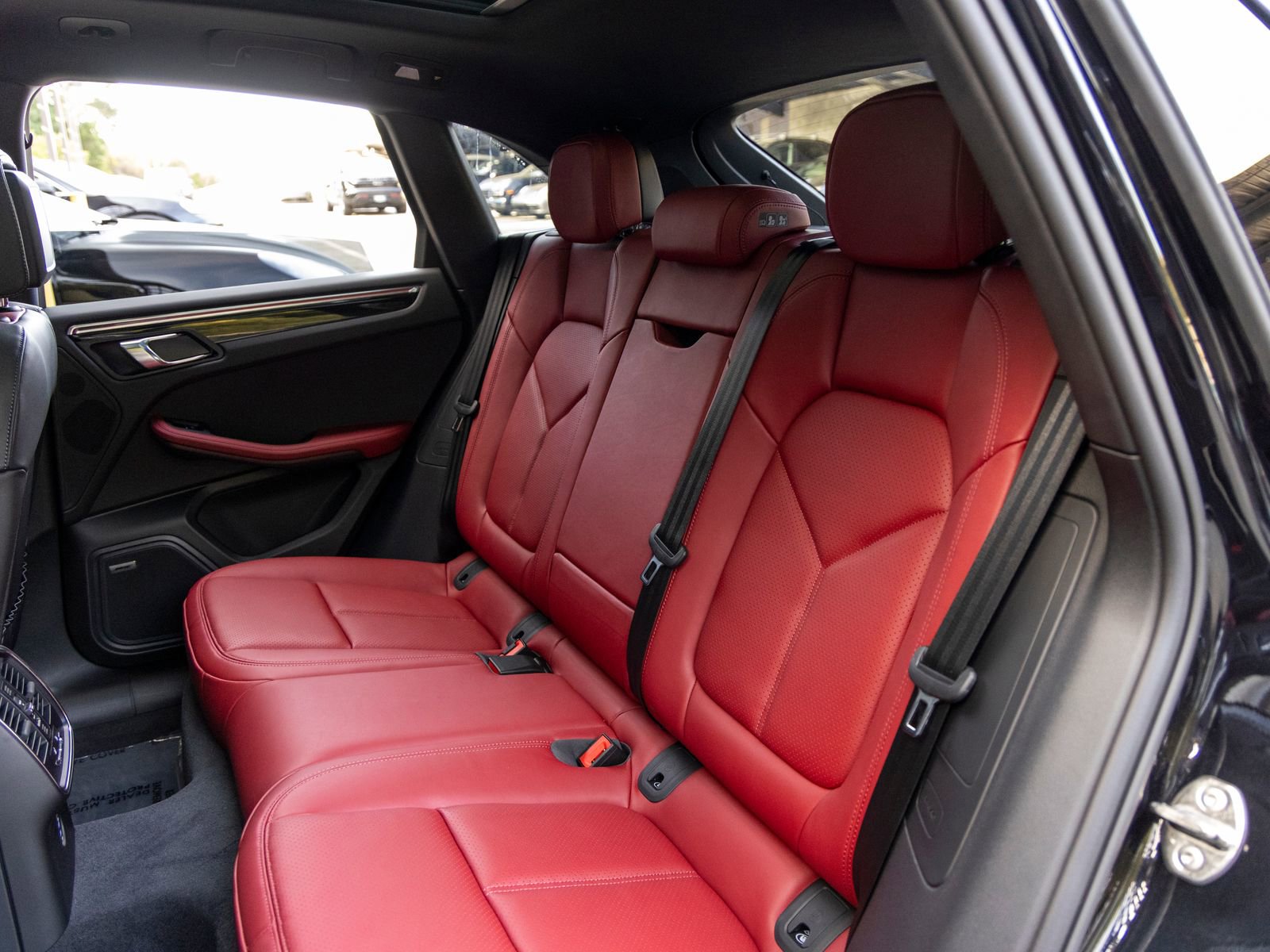New 2025 Porsche Macan image 44