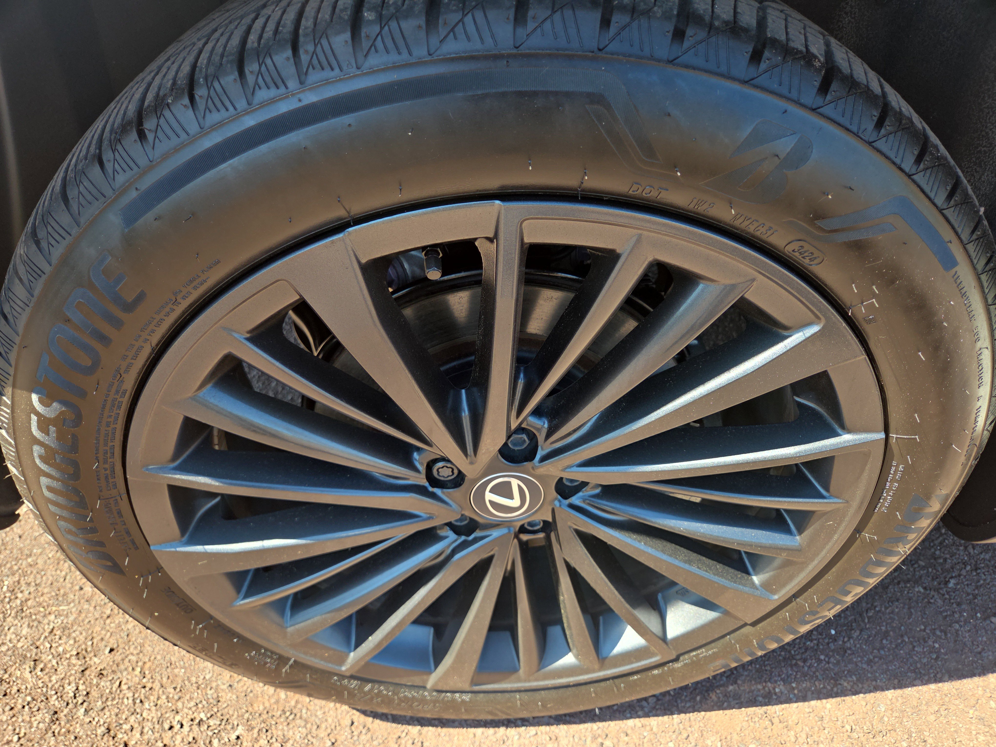 Used 2024 Lexus RX 350 Premium w/ Accessory Package (Z1) image 10