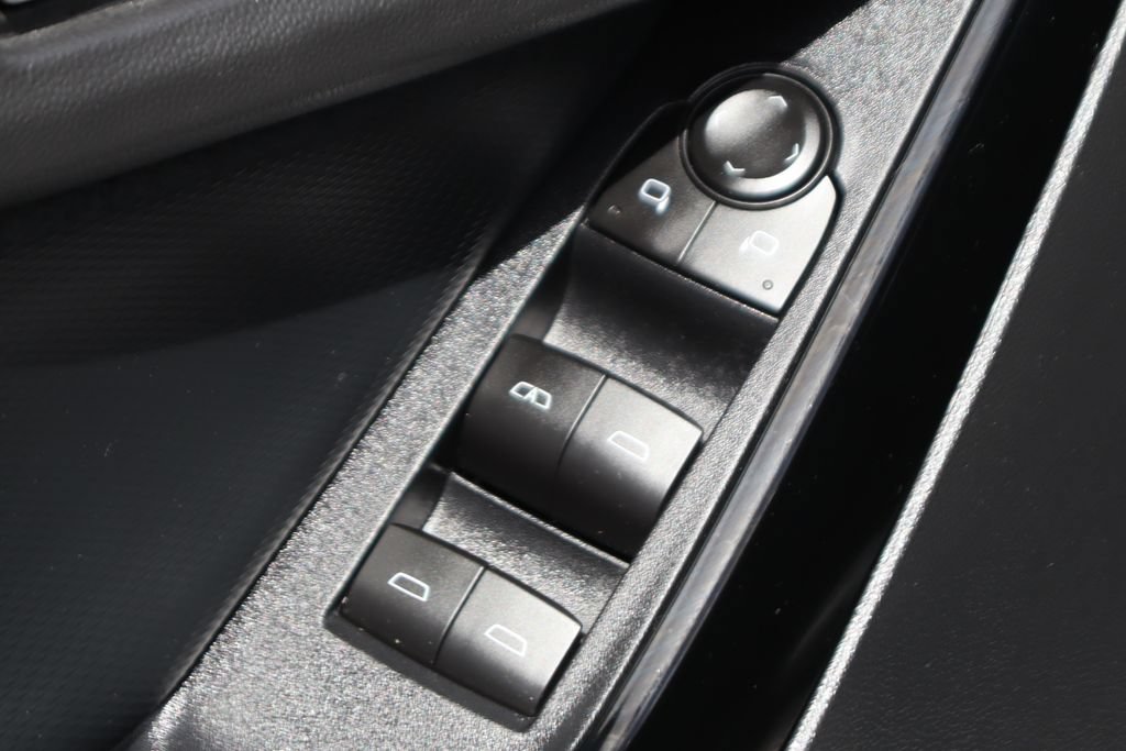 Used 2026 Chevrolet Equinox LT w/ Convenience Package II AWD/4WD image 17