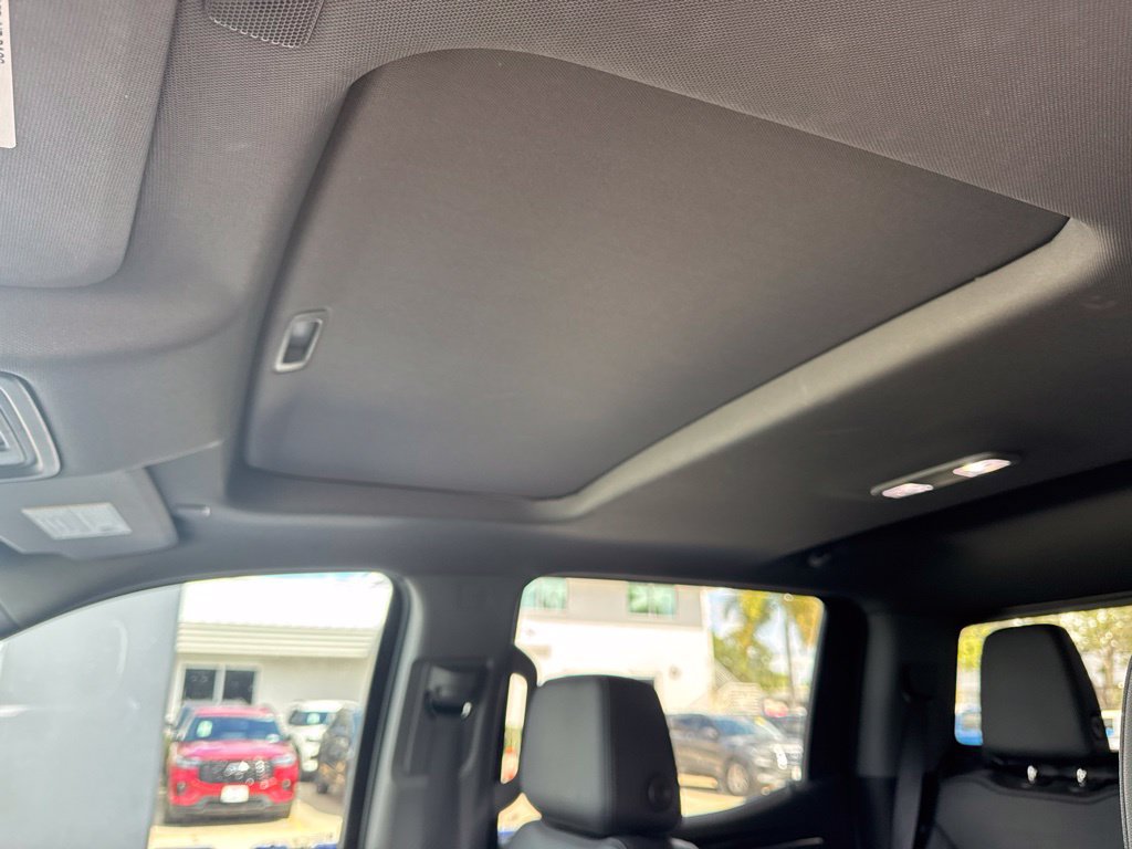 Used 2023 Chevrolet Silverado 1500 LTZ AWD/4WD image 8