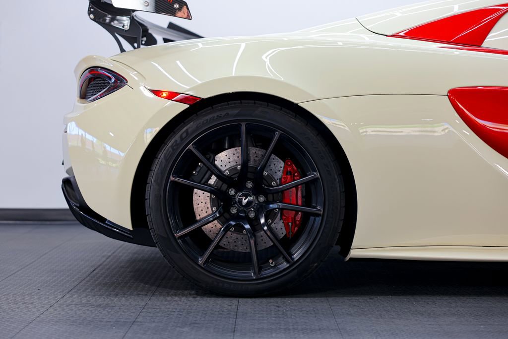 Used 2019 McLaren 570S Spider image 6