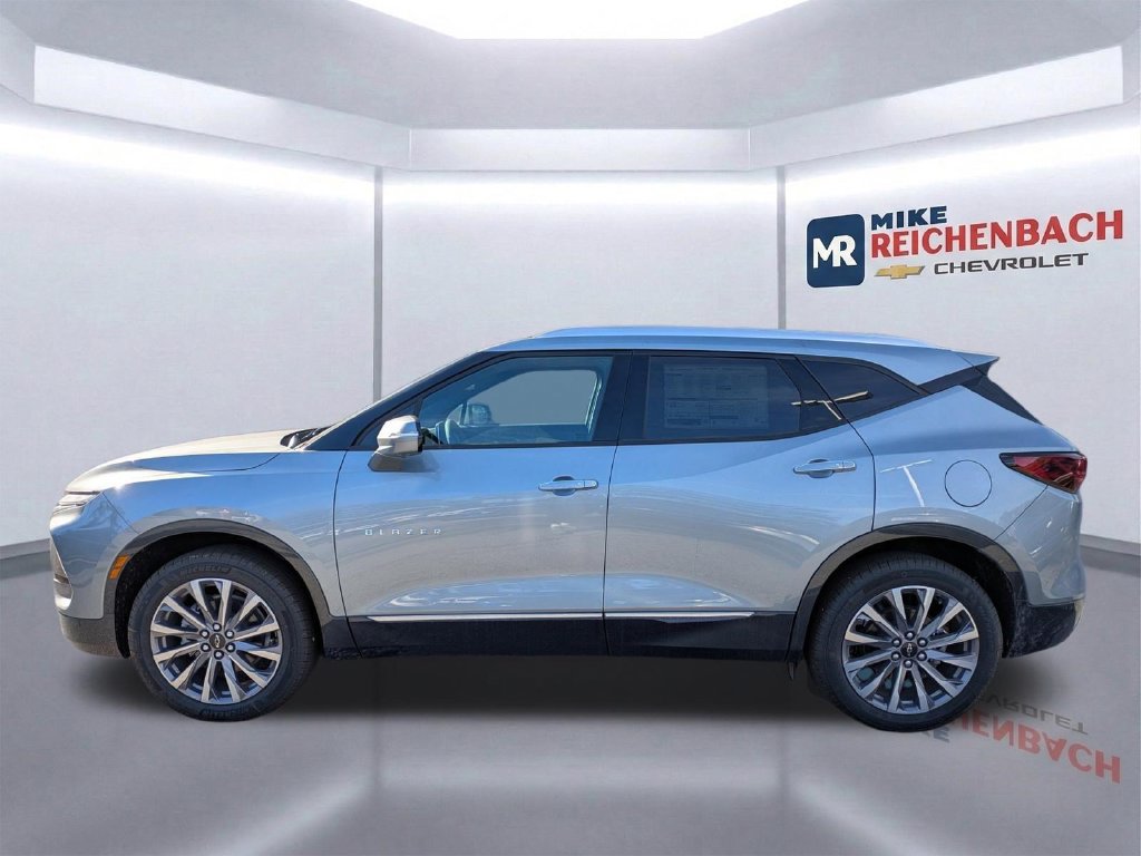 New 2025 Chevrolet Blazer Premier w/ Driver Confidence II Package FWD image 8