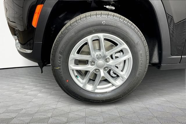 New 2025 Jeep Grand Cherokee L Laredo w/ Luxury Tech Group I image 13