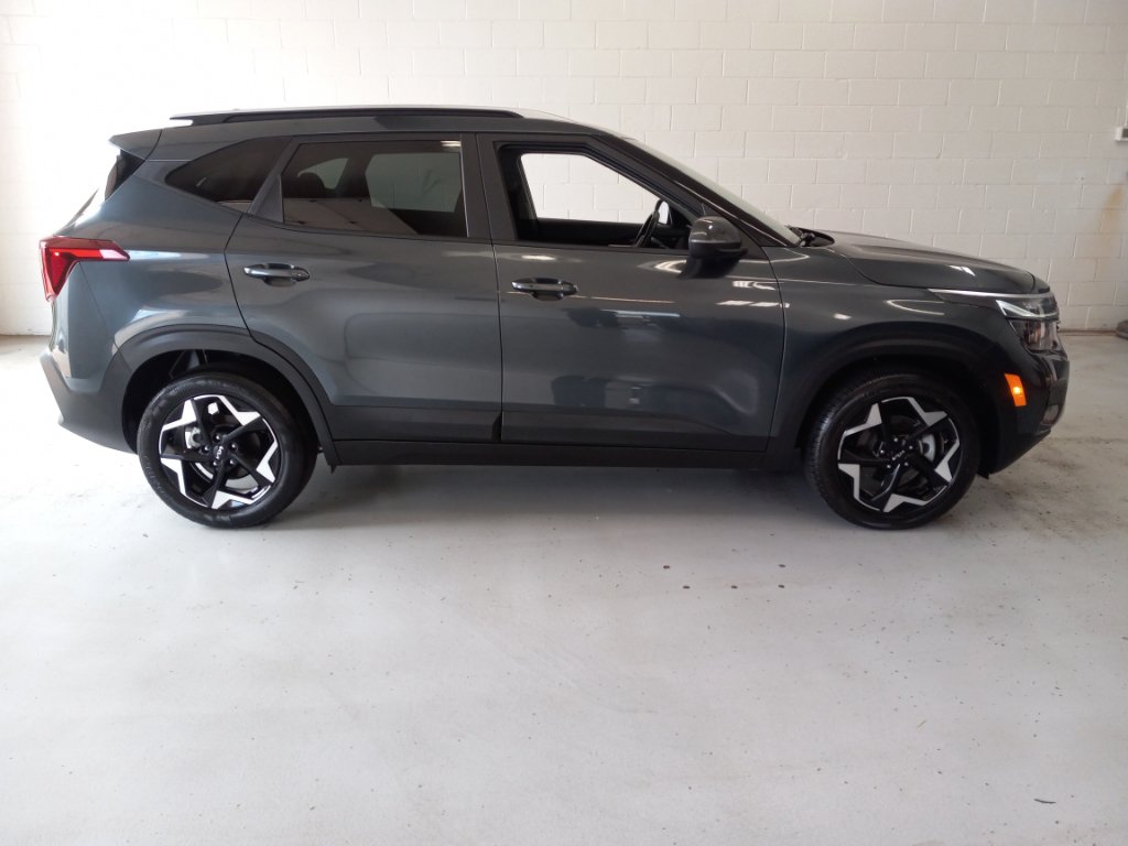 Used 2025 Kia Seltos S FWD image 2