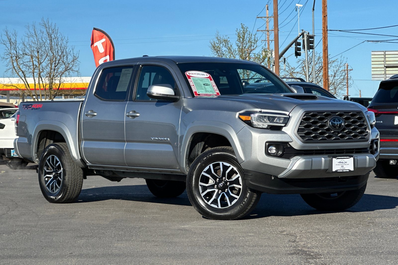 Used 2023 Toyota Tacoma TRD Sport w/ TRD Premium Sport Package AWD/4WD image 2