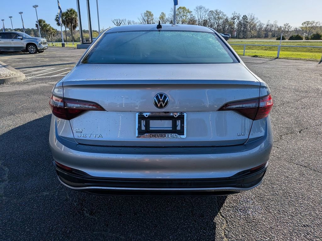 Used 2024 Volkswagen Jetta SE image 6