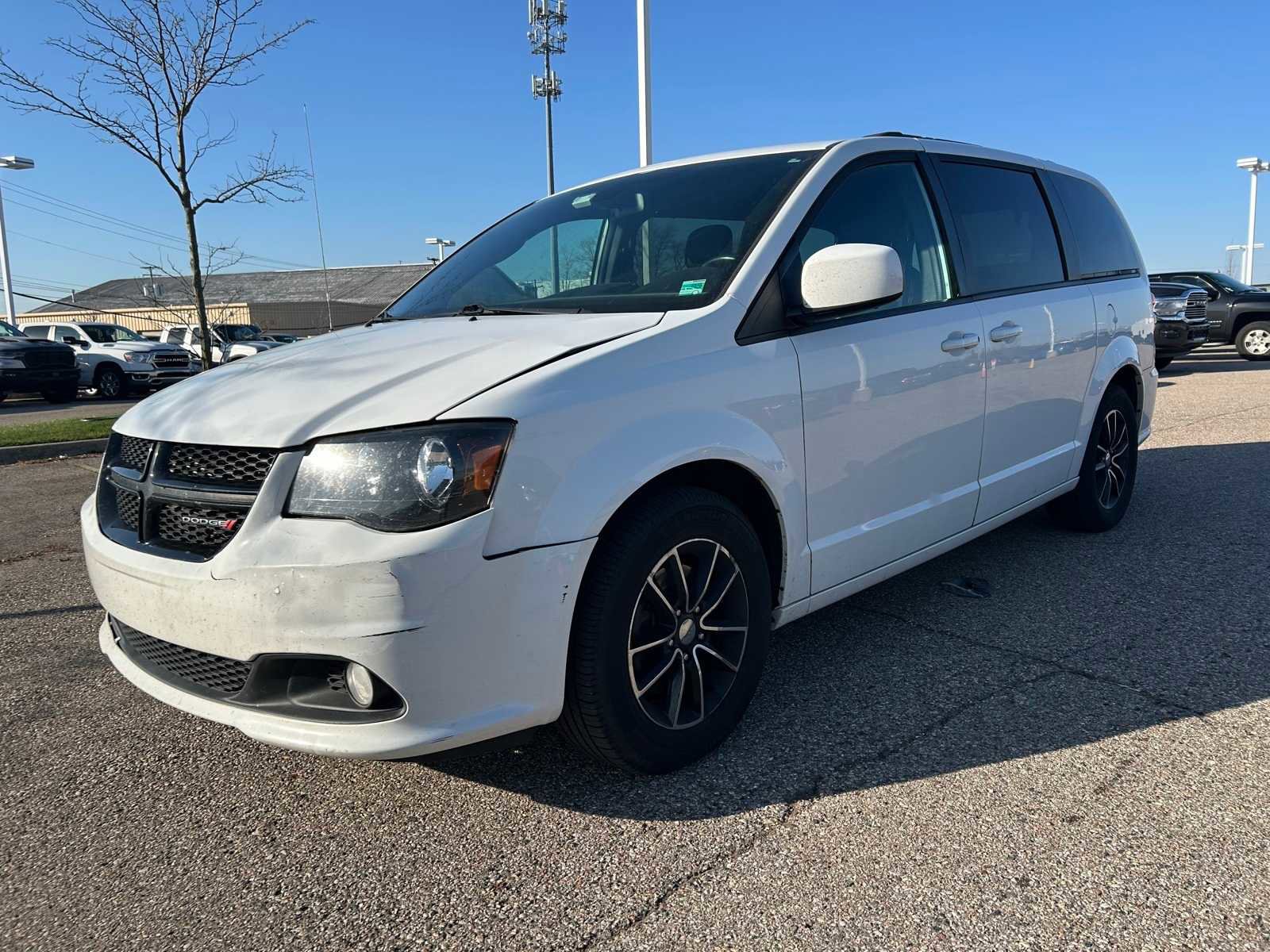 Certified 2018 Dodge Grand Caravan SXT w/ Driver Convenience Group