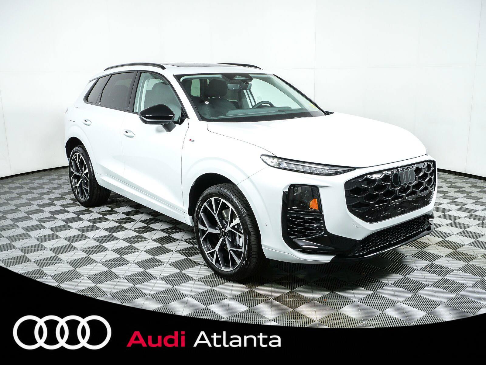New 2026 Audi Q3 quattro 2.0T AWD/4WD image 1
