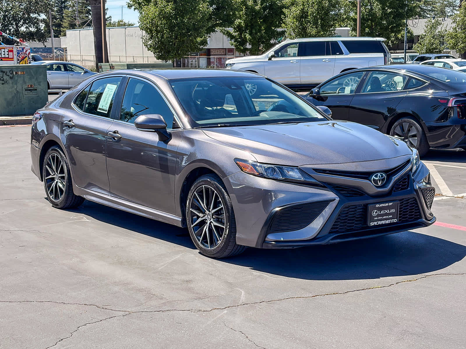 Used 2024 Toyota Camry SE FWD image 5