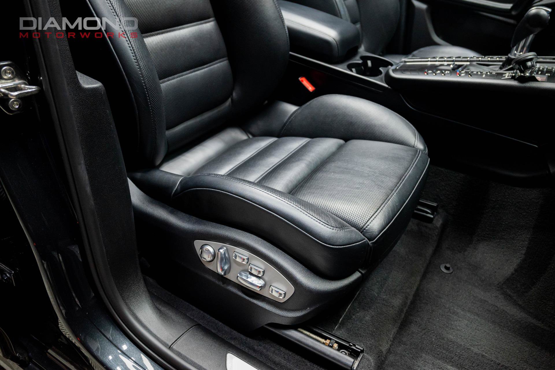 Used 2018 Porsche Macan Turbo image 97