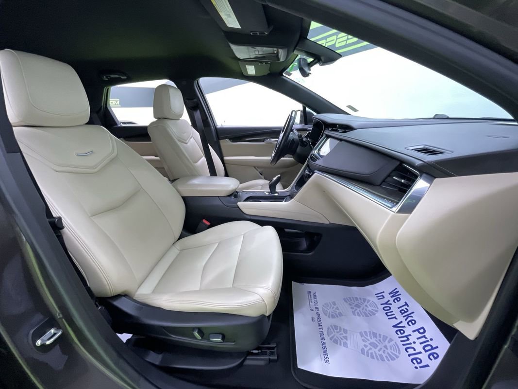 Used 2019 Cadillac XT5 FWD image 28