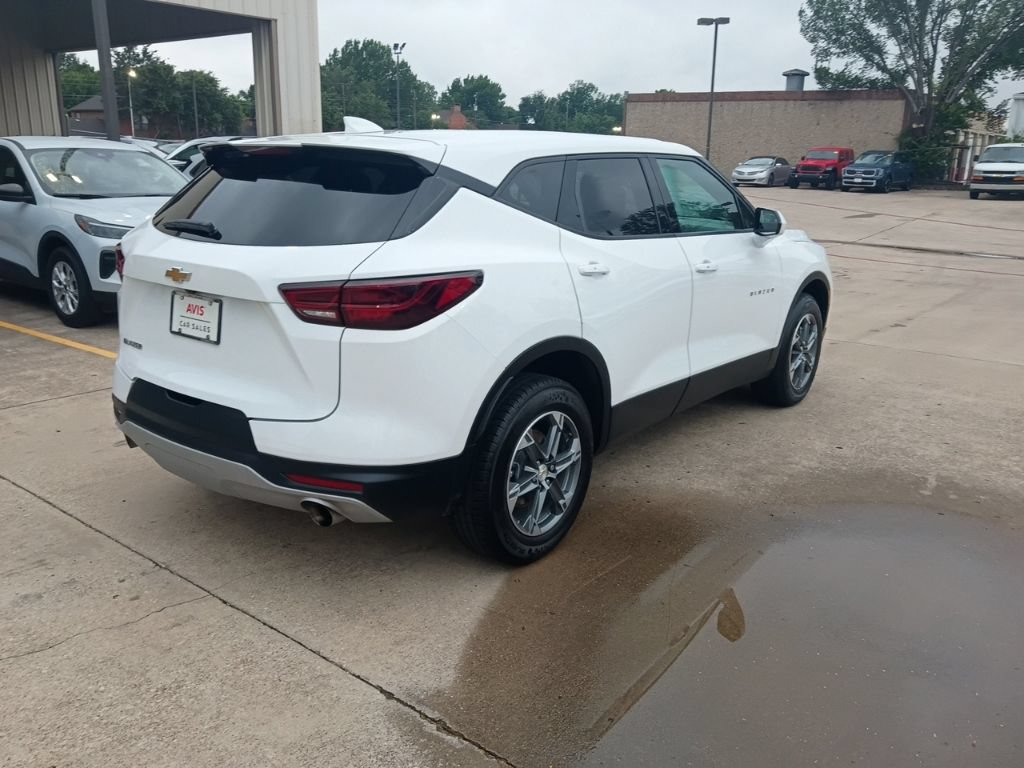 Used 2025 Chevrolet Blazer LT FWD image 7