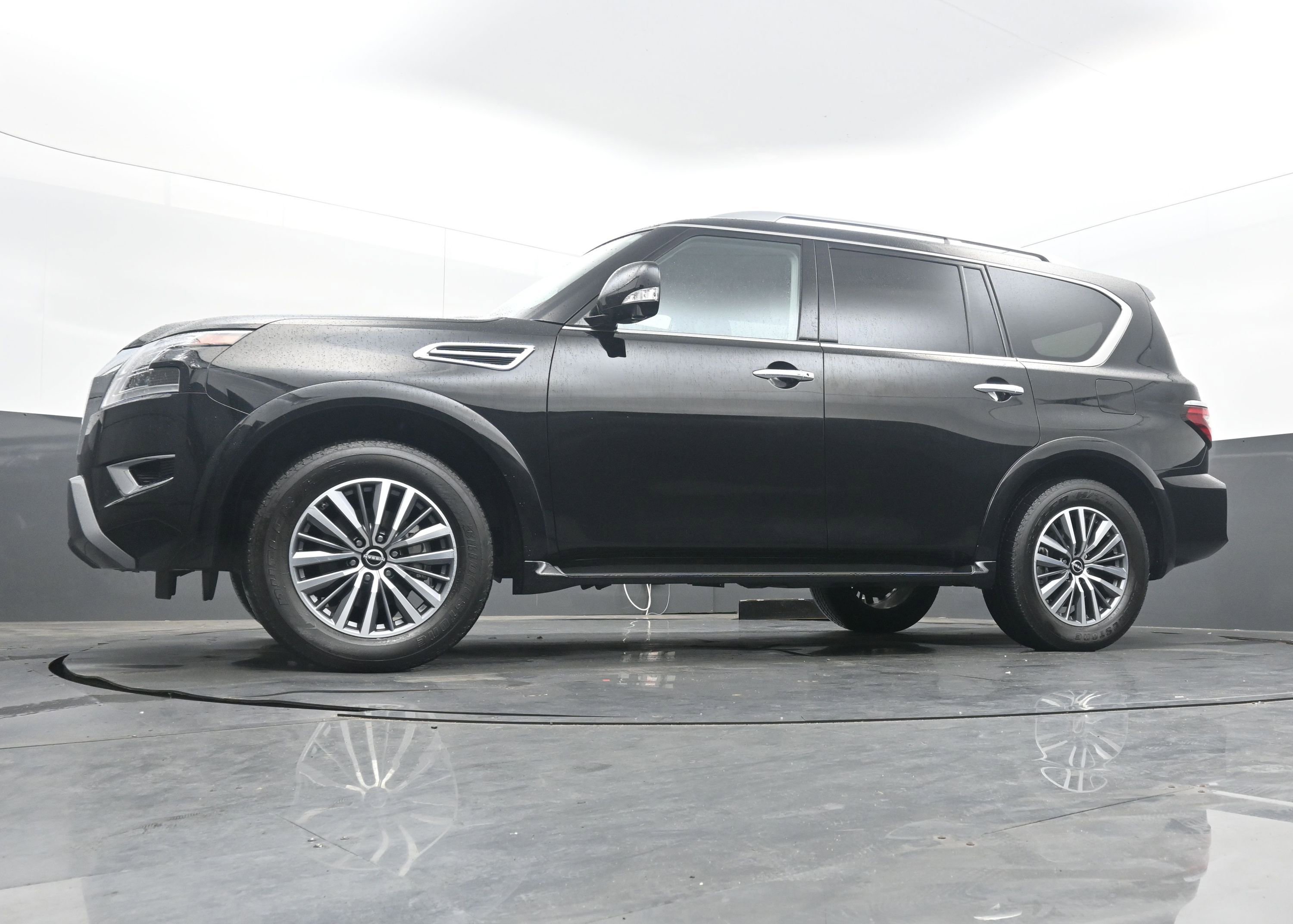 Used 2024 Nissan Armada SL w/ Cargo Package image 23