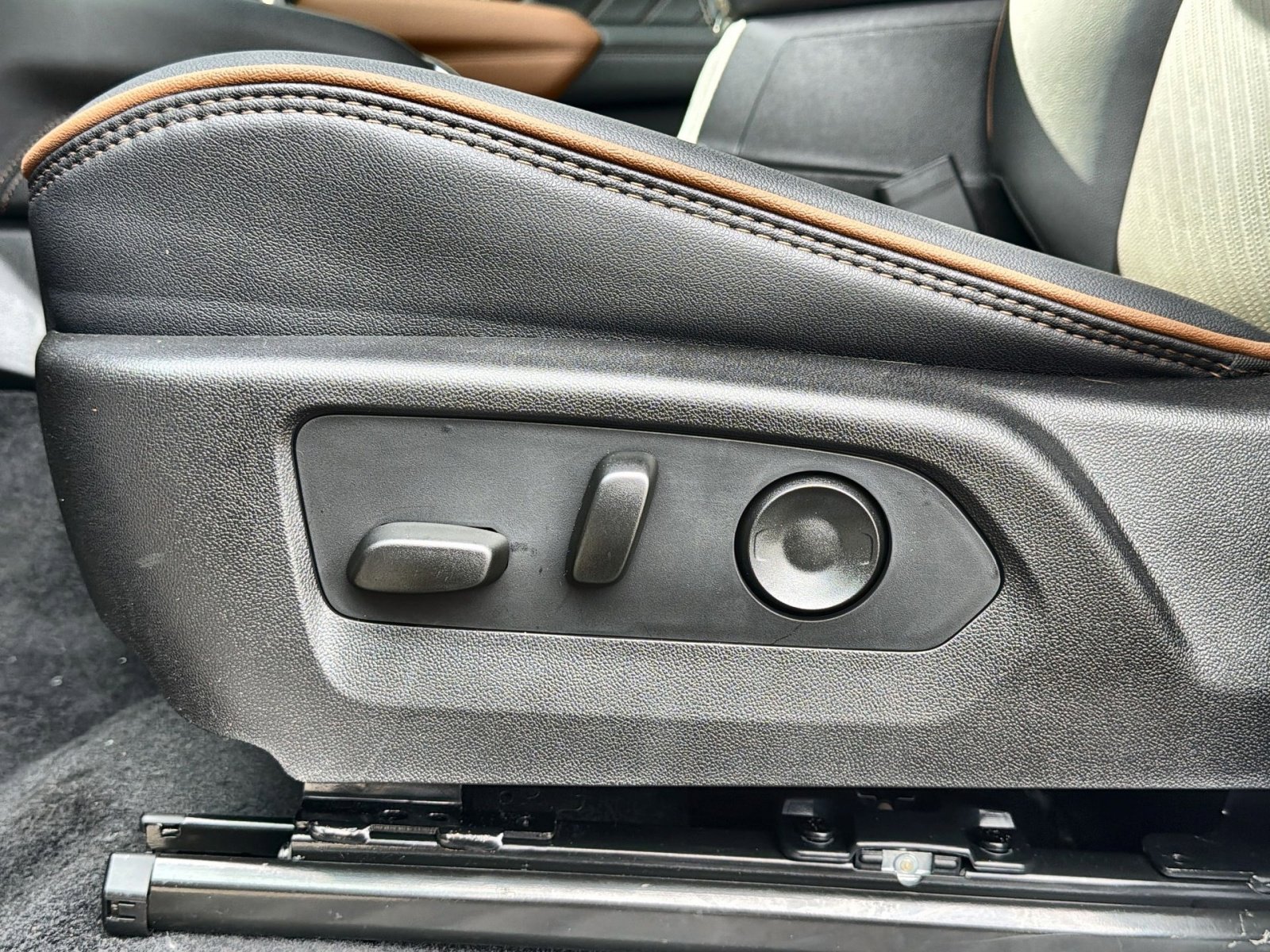 New 2026 GMC Canyon AT4 w/ Technology Plus Package image 14