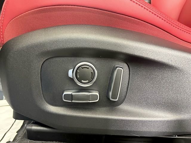 New 2026 Jaguar F-PACE R-Dynamic S image 30