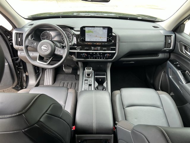 Used 2024 Nissan Pathfinder SL FWD image 21