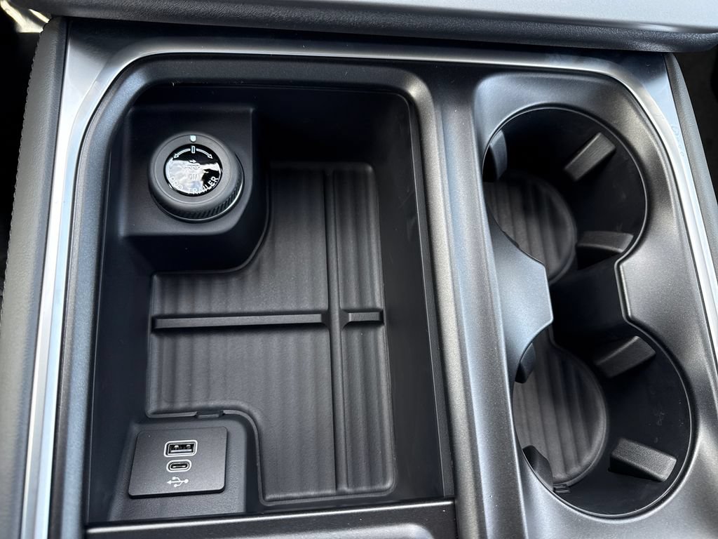 New 2027 Ford Expedition Active RWD image 32