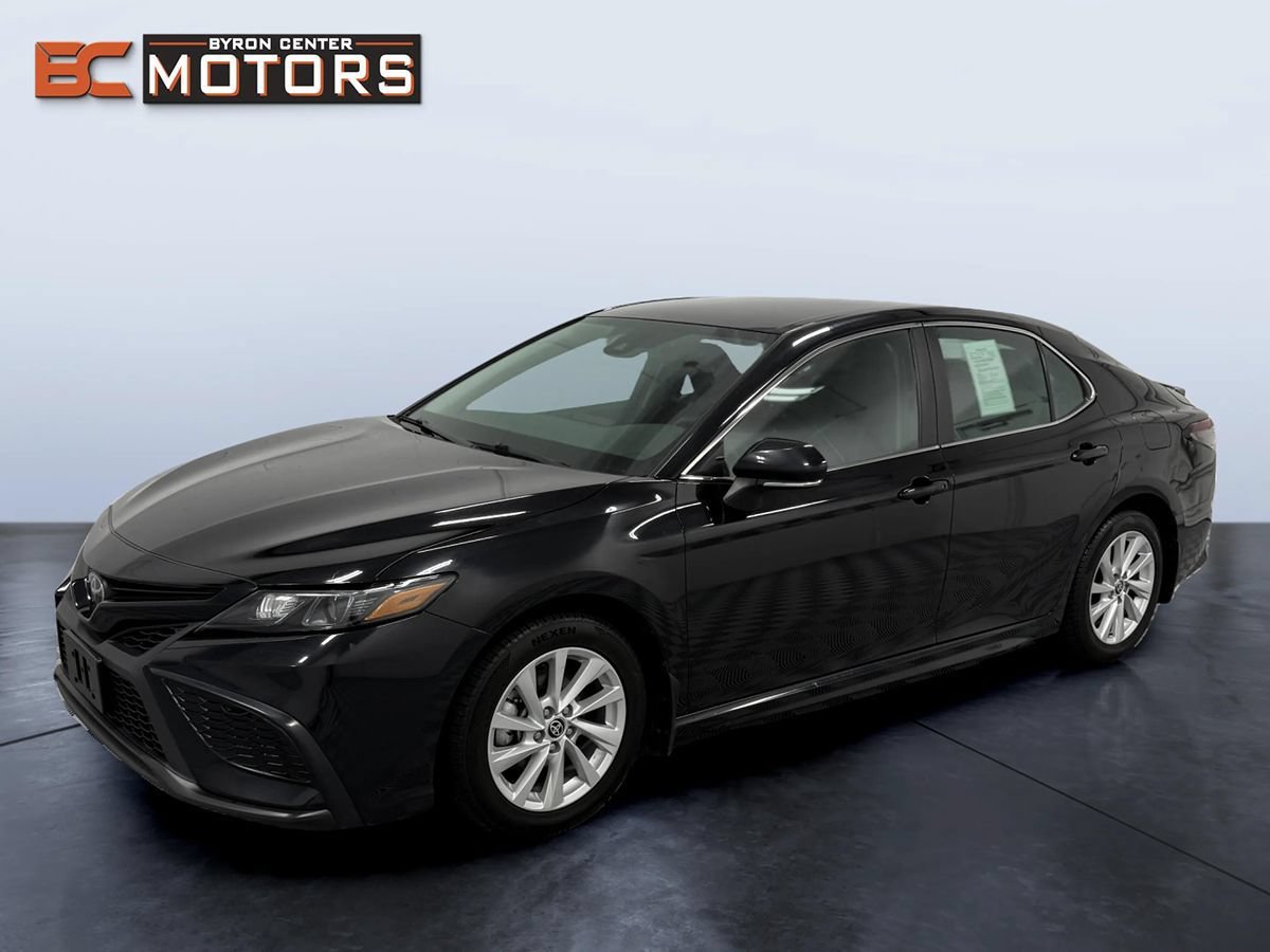 Used 2024 Toyota Camry SE
