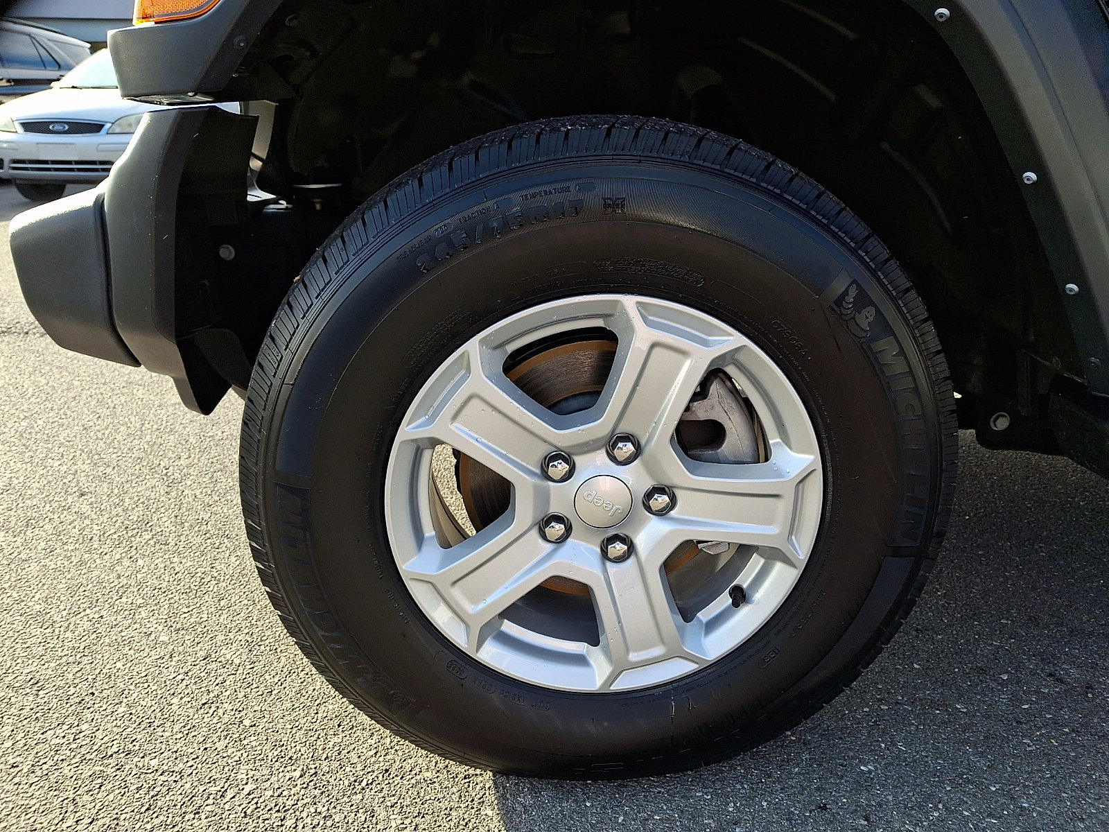 Used 2023 Jeep Wrangler Sport S image 28