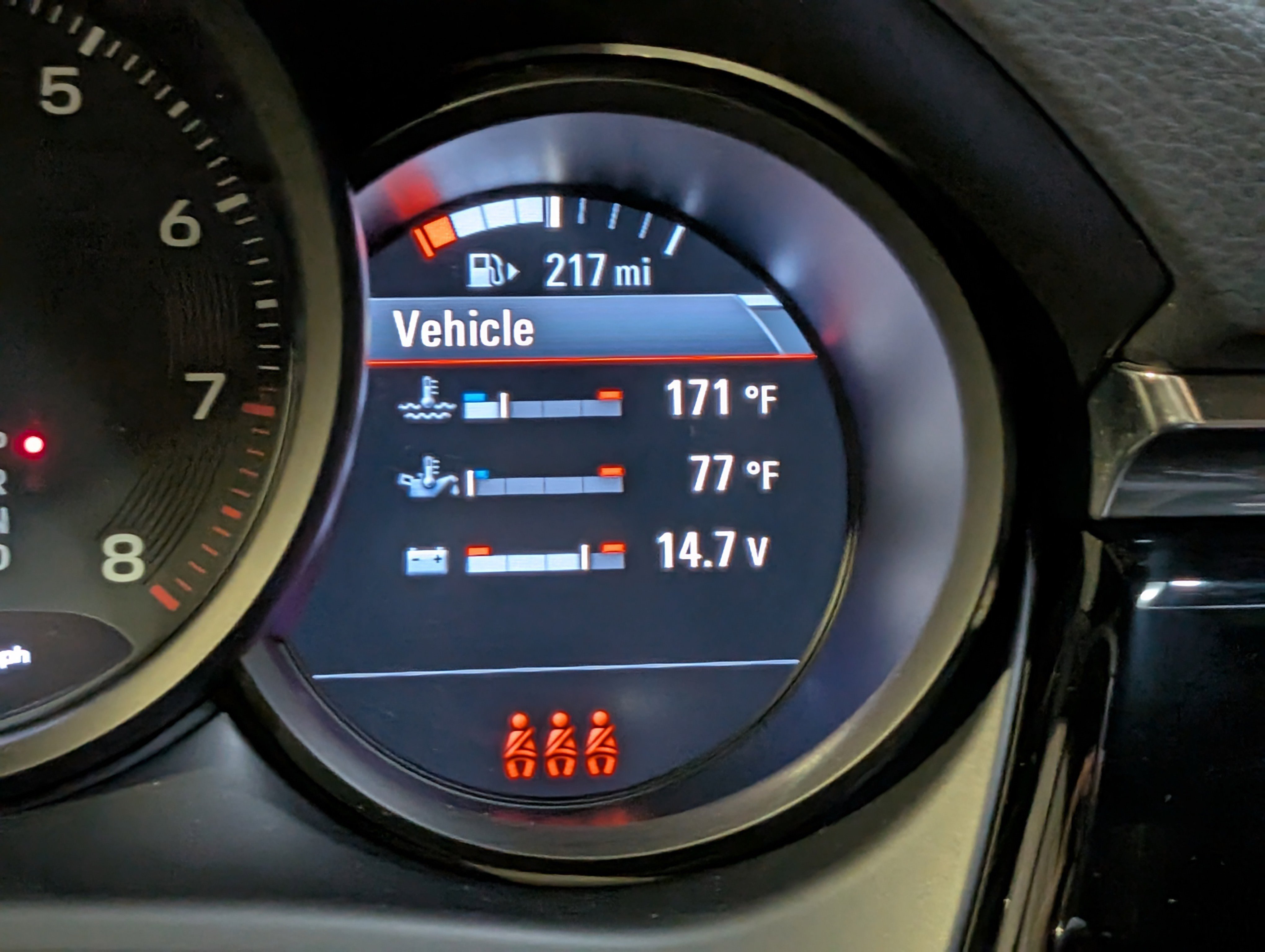 Certified 2025 Porsche Macan image 31