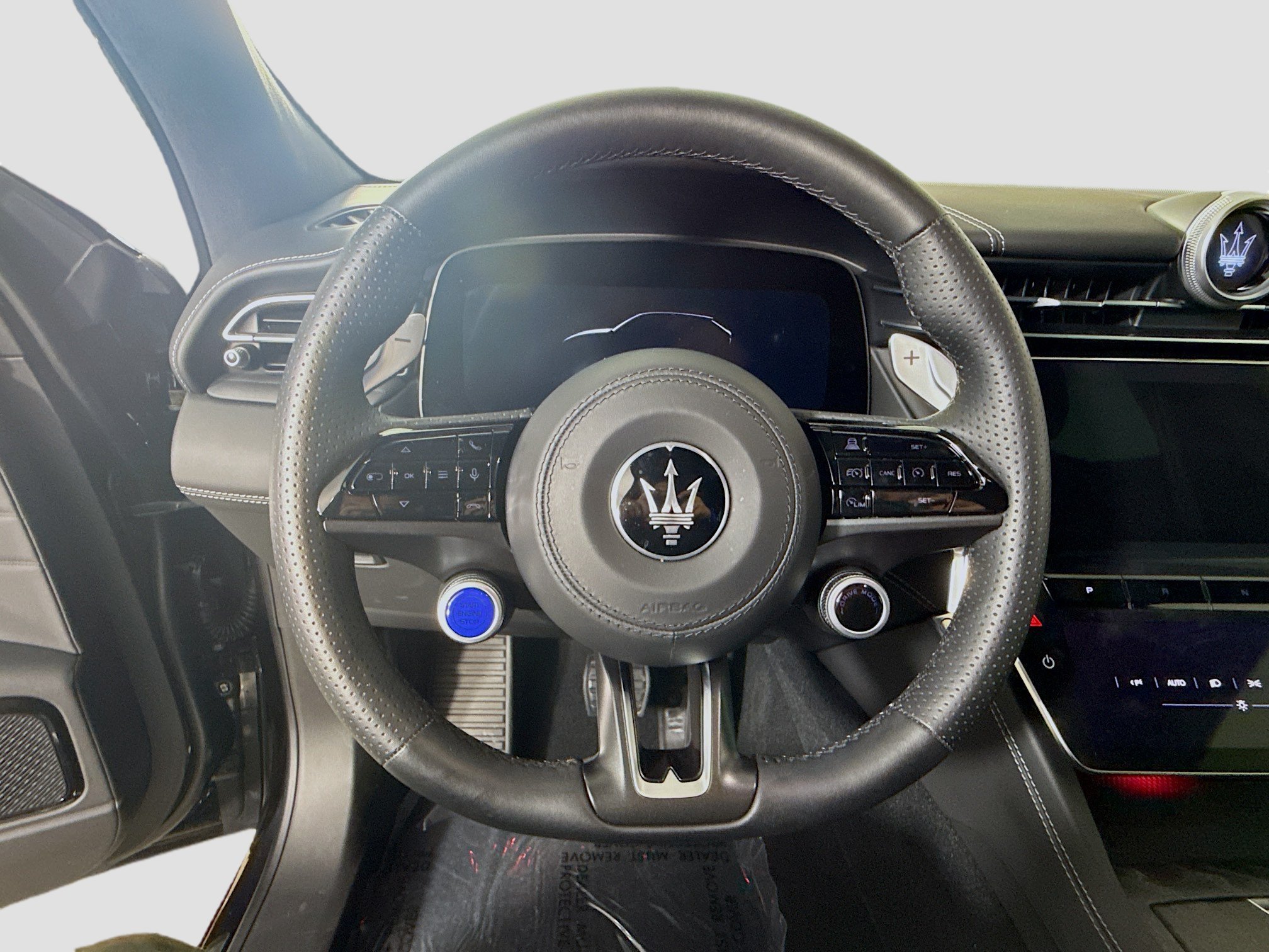 Used 2025 Maserati Grecale GT AWD/4WD image 13