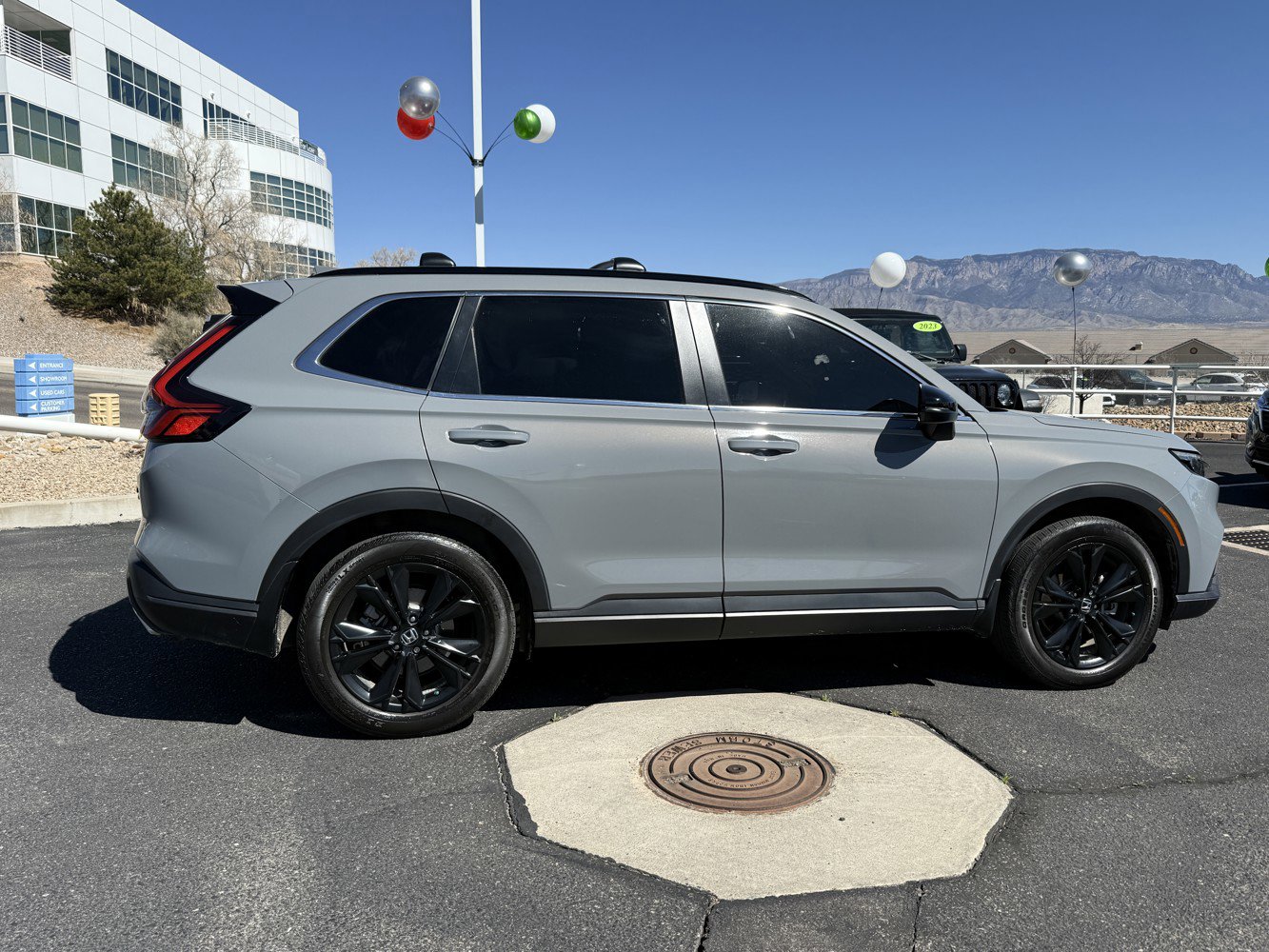 Used 2024 Honda CR-V Sport Touring image 4