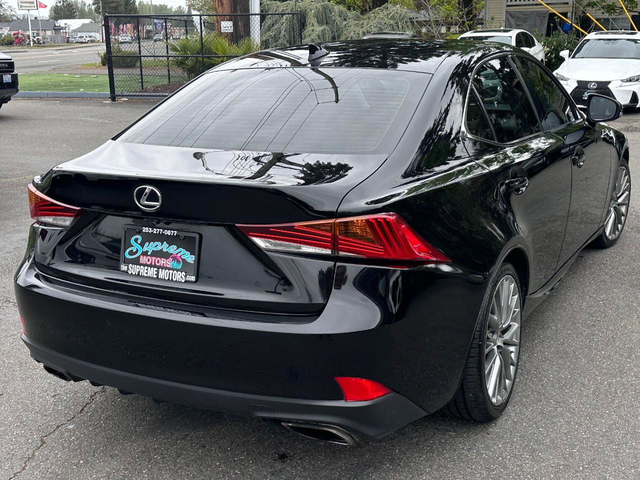 Used 2017 Lexus IS 200t RWD image 16