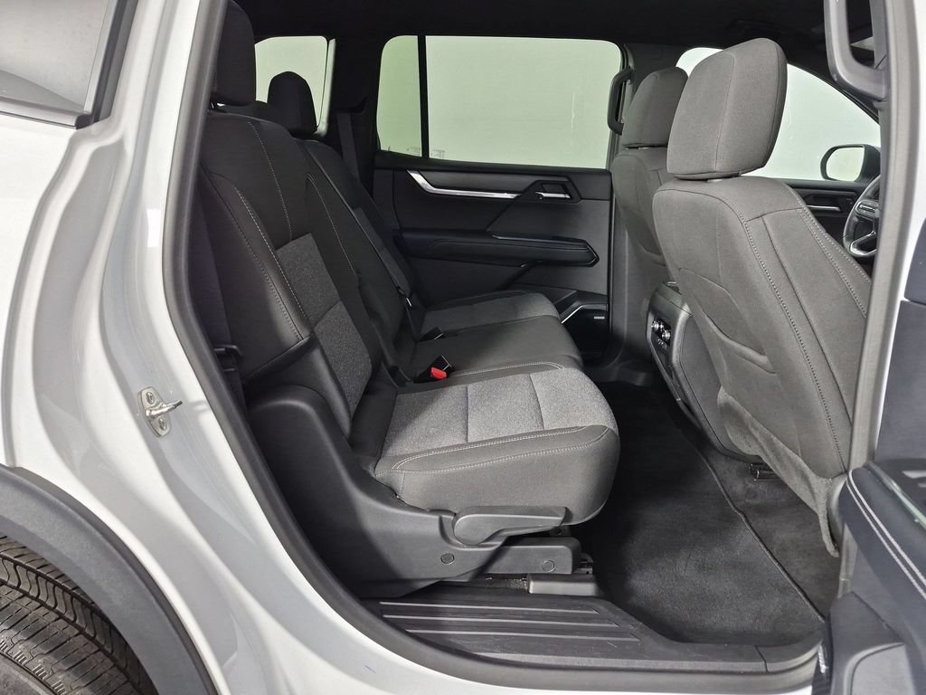 Used 2025 GMC Acadia Elevation FWD image 34