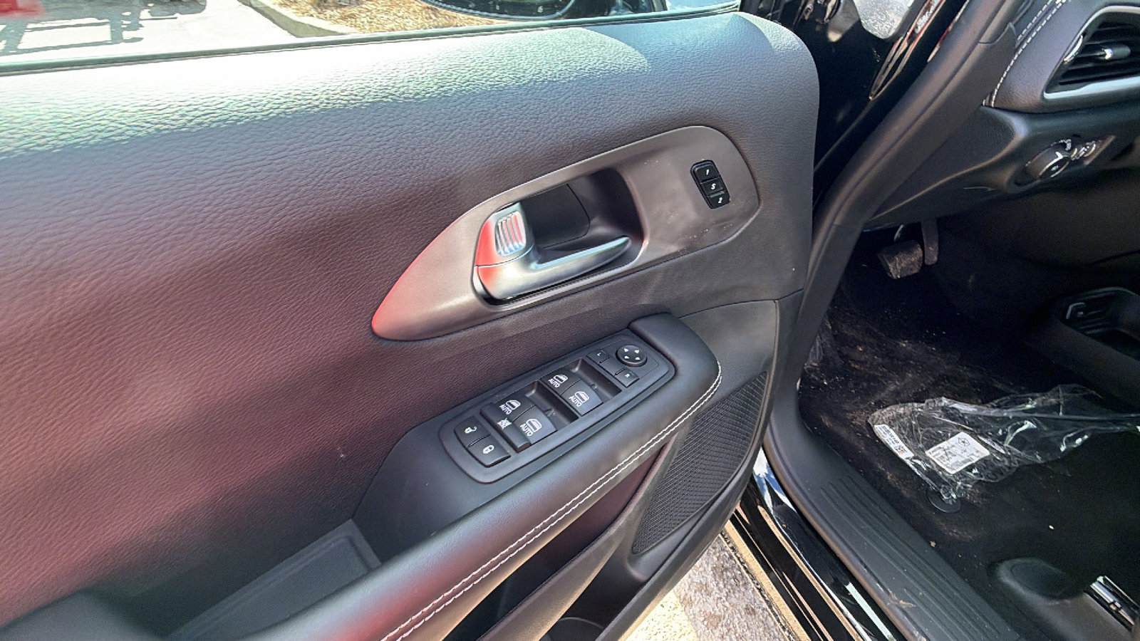 New 2026 Chrysler Pacifica Select image 15