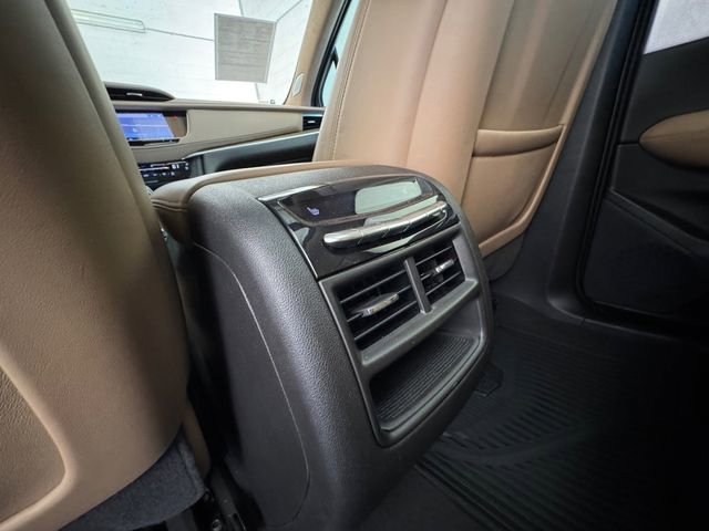 Used 2022 Cadillac XT5 Premium Luxury w/ Platinum Package AWD/4WD image 31