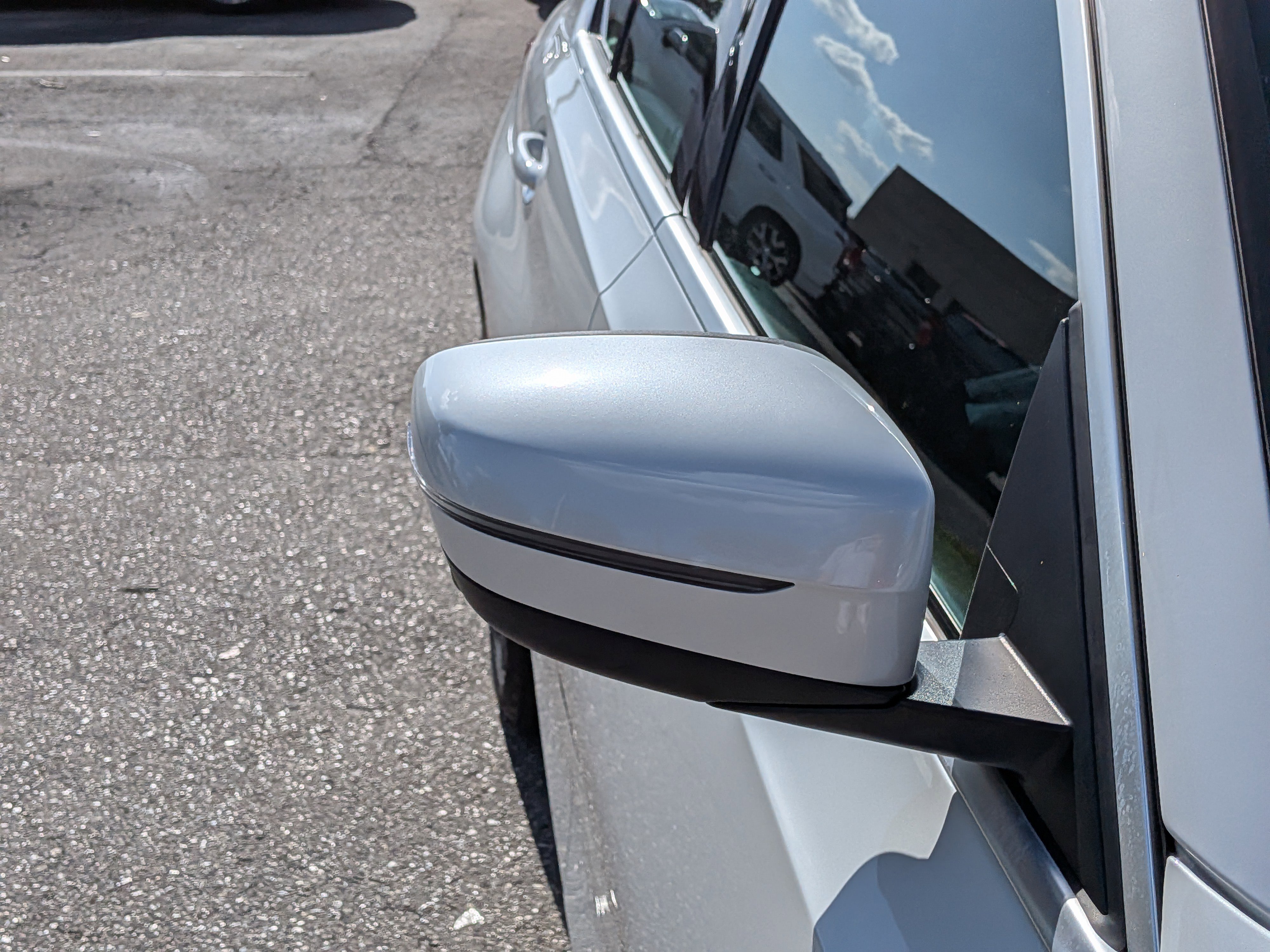 Used 2025 BMW 330i Sedan image 12