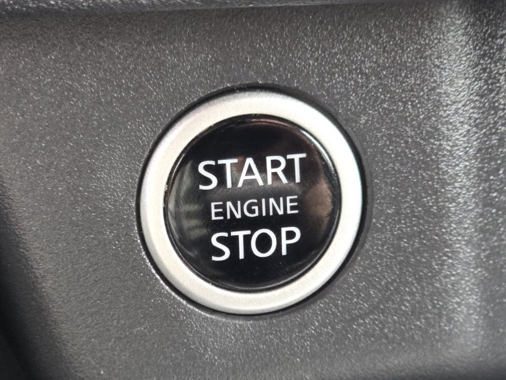 Certified 2023 Nissan Rogue S AWD/4WD image 6