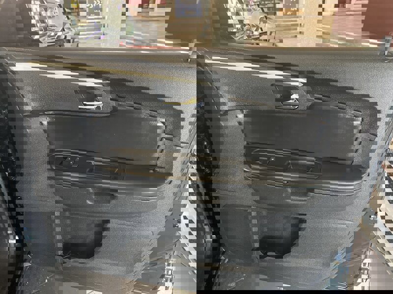 Used 2012 Chevrolet Traverse LT w/ All-Star Edition image 27