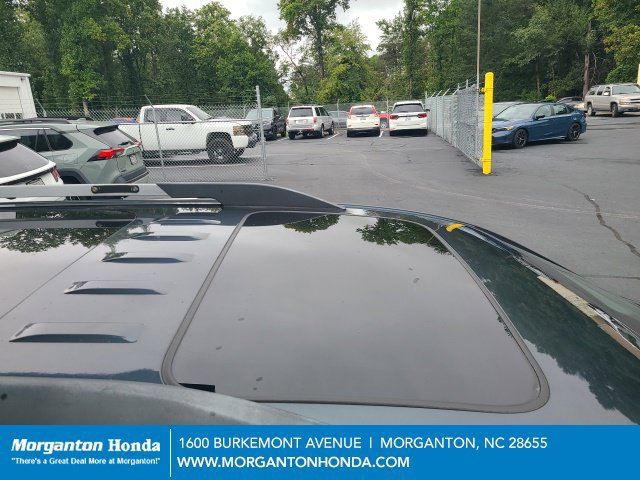 Used 2020 GMC Acadia SLT w/ LPO, Floor Liner Package FWD image 9