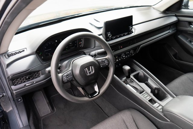 Used 2025 Honda Accord LX image 3