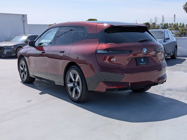 Certified 2024 BMW iX xDrive50 w/ Sport Package AWD/4WD image 8