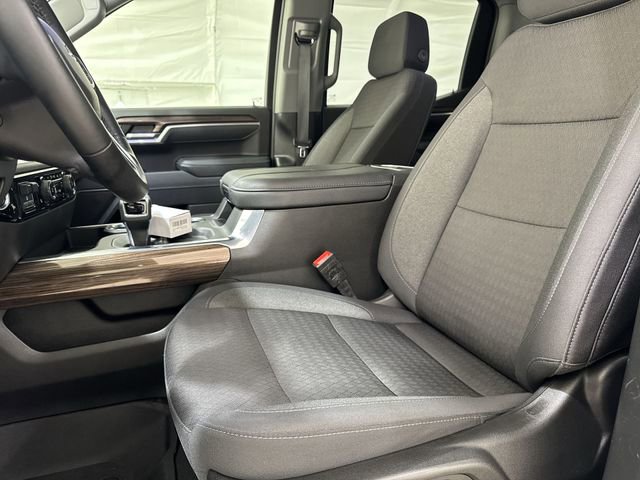 Used 2025 Chevrolet Silverado 1500 RST AWD/4WD image 19