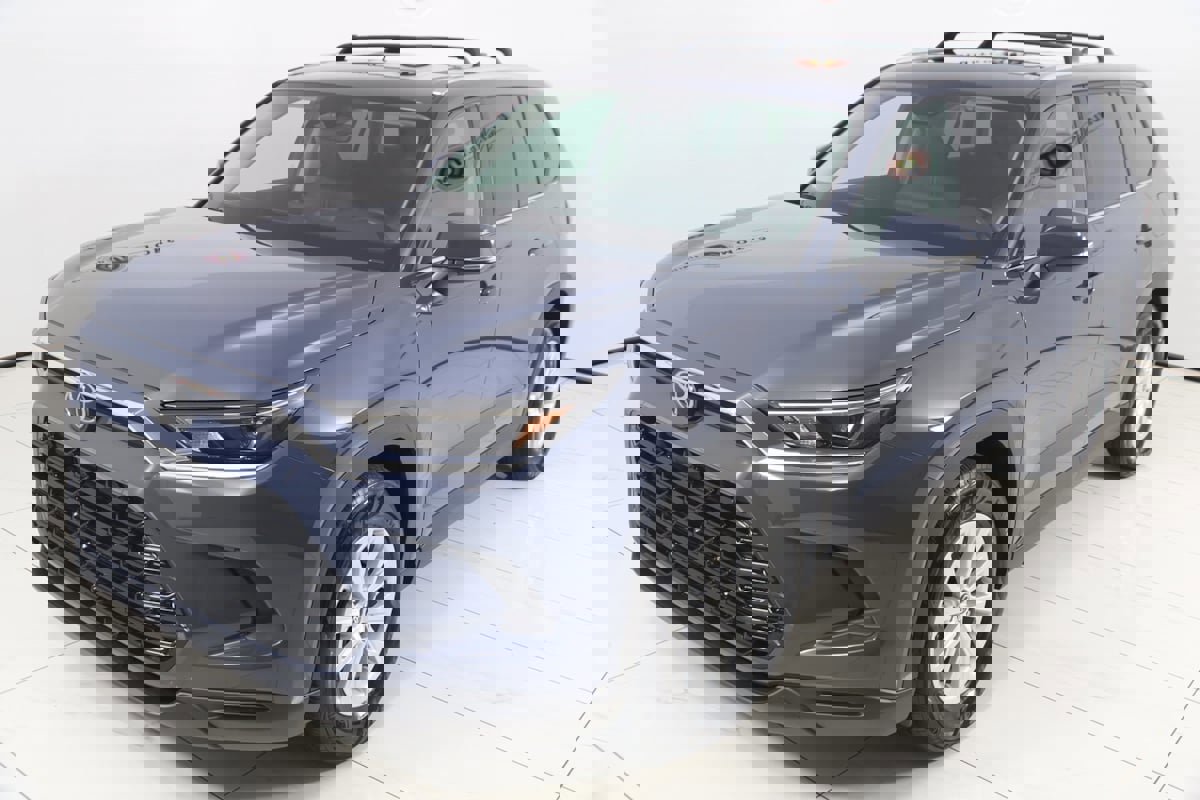 Used 2024 Toyota Grand Highlander XLE image 22