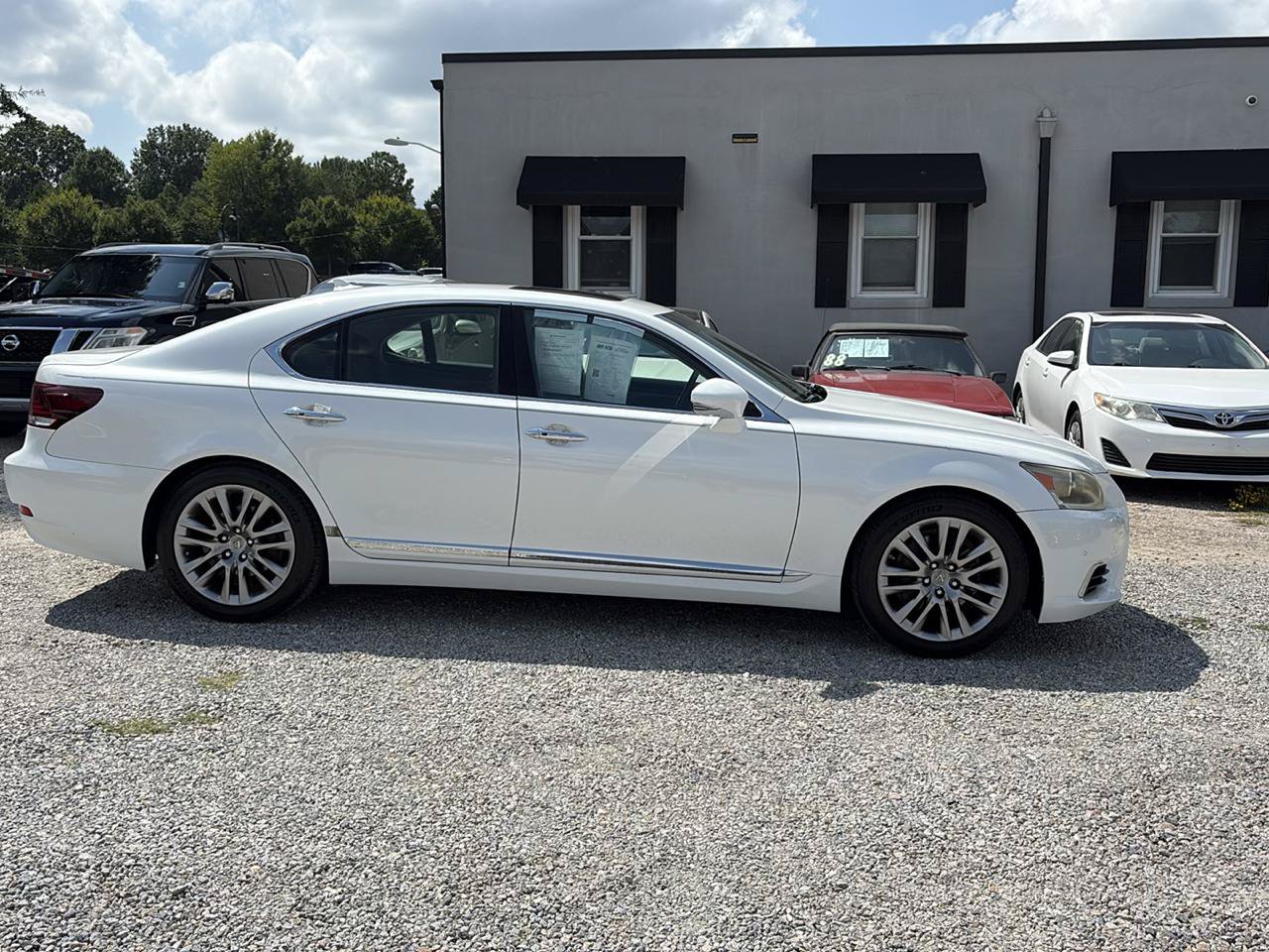 Used 2013 Lexus LS 460 w/ Comfort Pkg RWD image 6