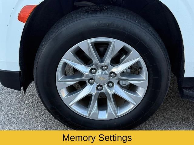 Used 2023 Chevrolet Suburban Premier AWD/4WD image 9