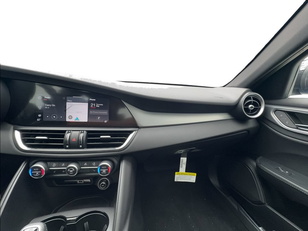 New 2026 Alfa Romeo Giulia w/ Driving Assist Package RWD image 41