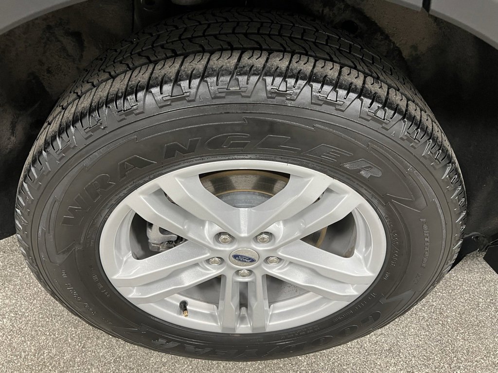 Used 2024 Ford Explorer XLT w/ Equipment Group 202A image 21