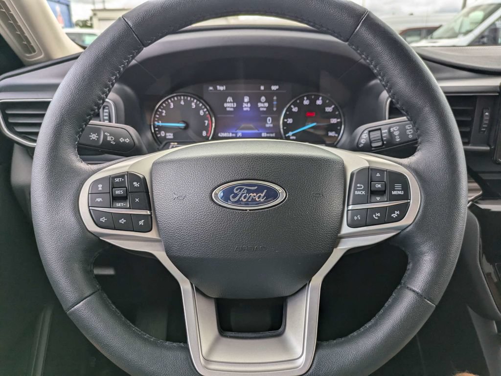 Used 2024 Ford Explorer Limited RWD image 29