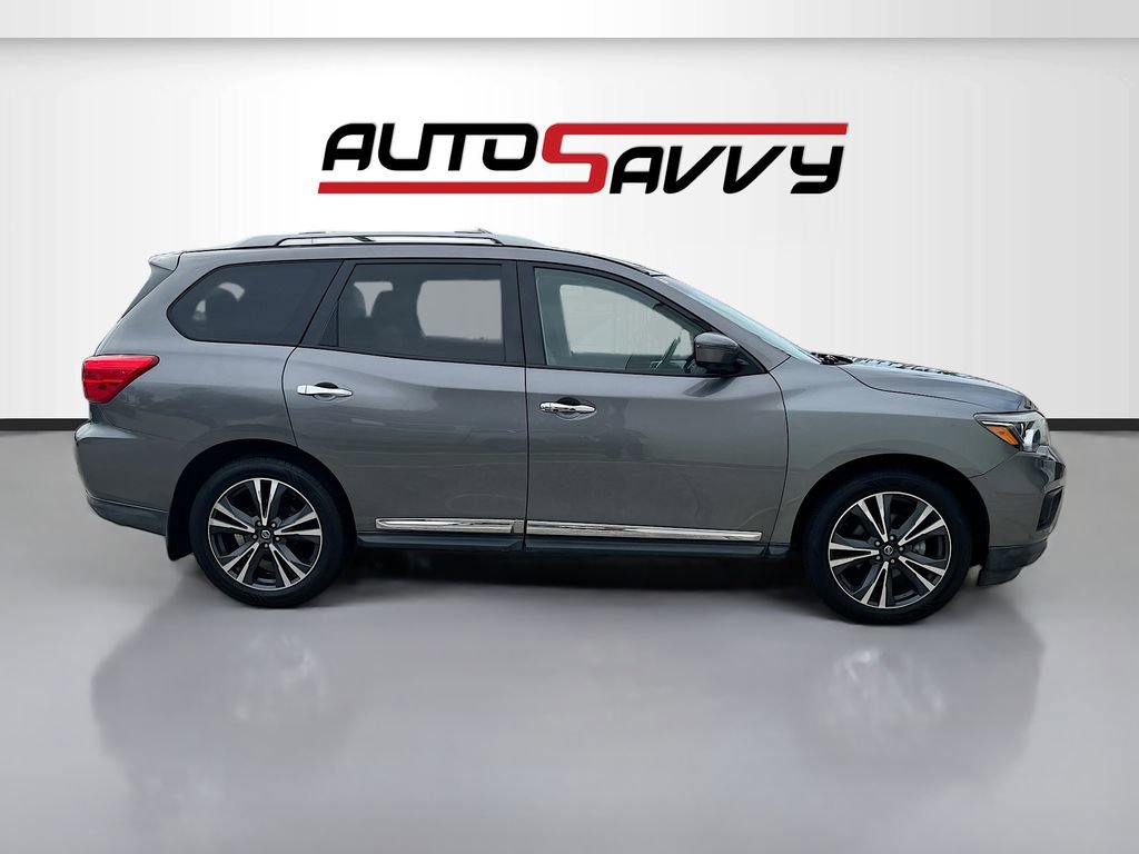 Used 2019 Nissan Pathfinder Platinum w/ Cargo Package image 8
