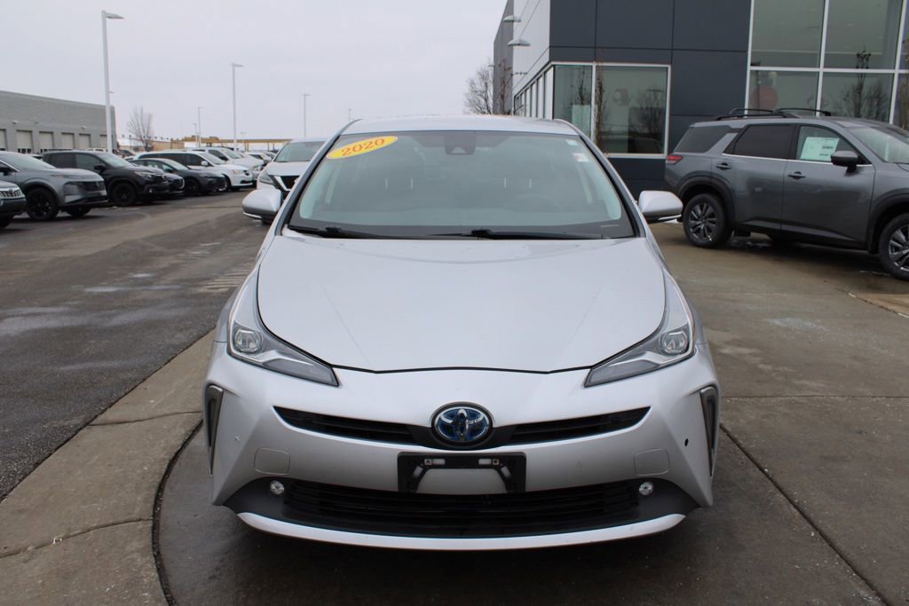 Used 2020 Toyota Prius LE image 2