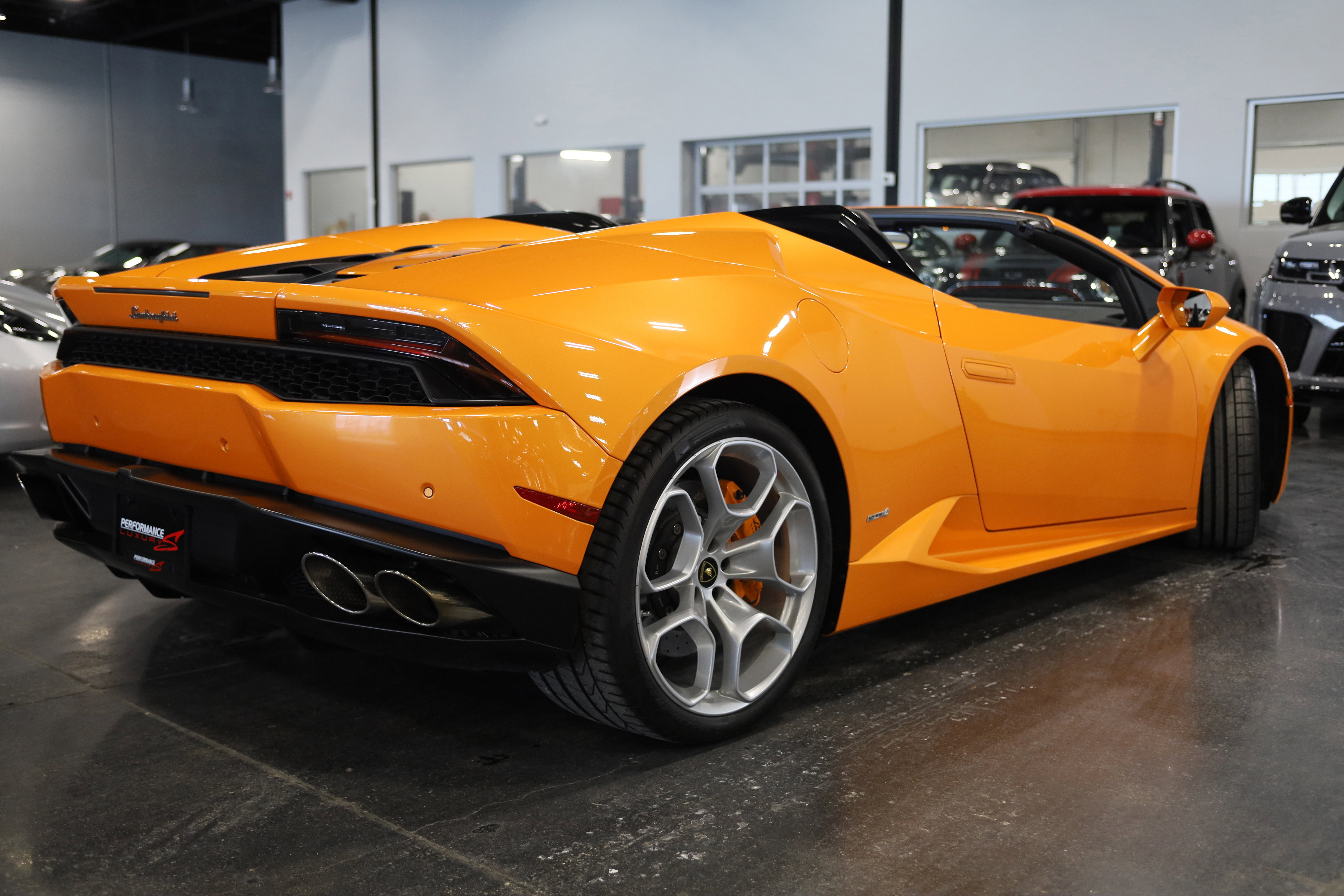 Used 2016 Lamborghini Huracan LP 610-4 image 6