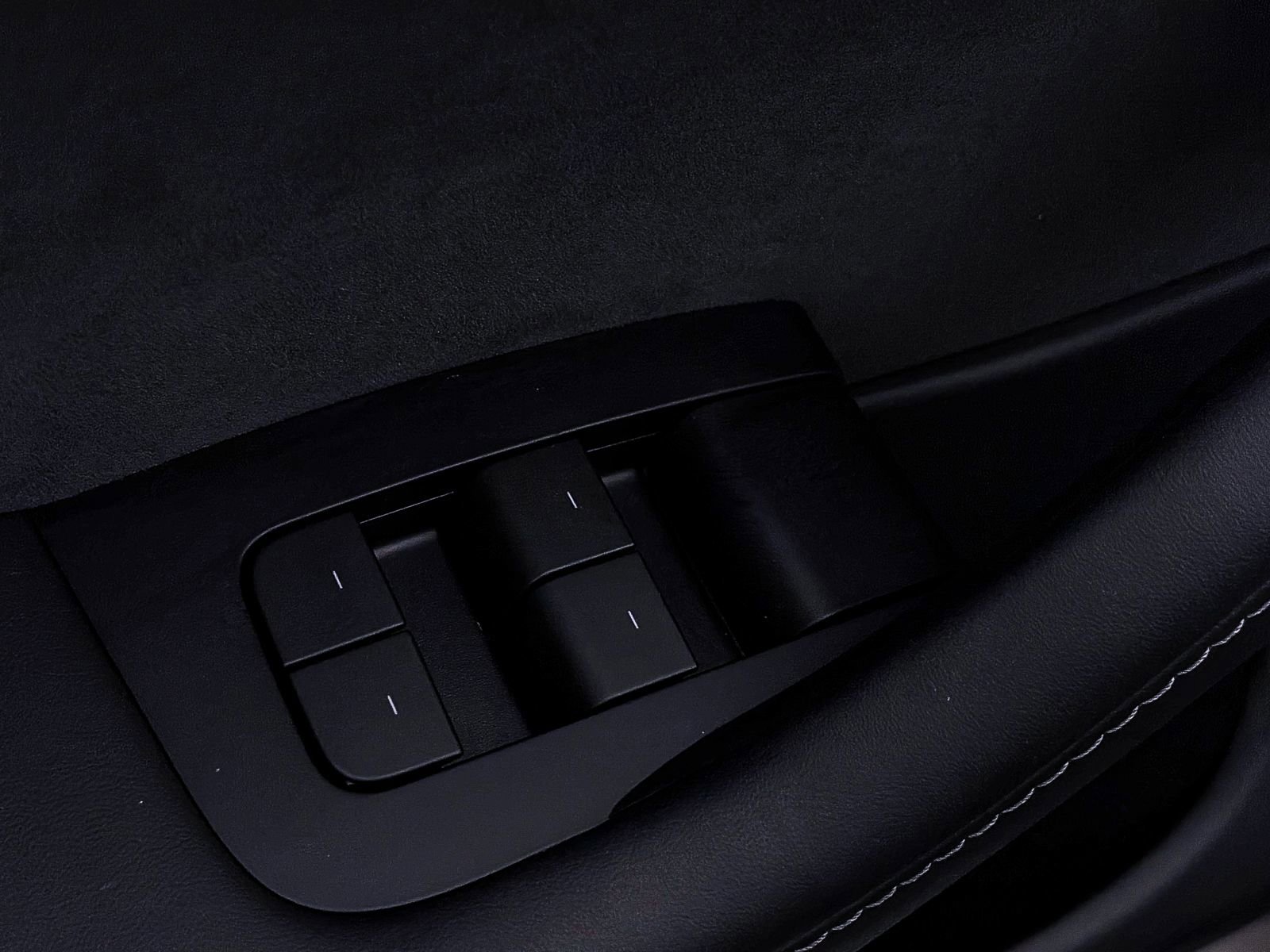 Used 2024 Tesla Model Y Performance image 16